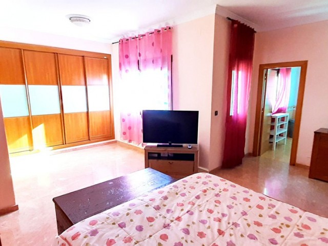 Villa con 3 Dormitorios  en Alhaurín el Grande