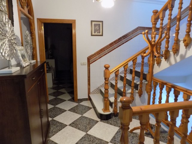 Maison mitoyenne avec 4 Chambres  à Alhaurín el Grande