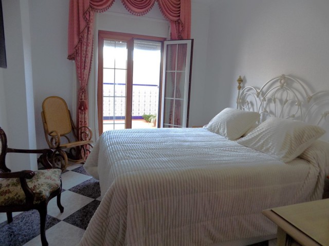 Maison mitoyenne avec 4 Chambres  à Alhaurín el Grande