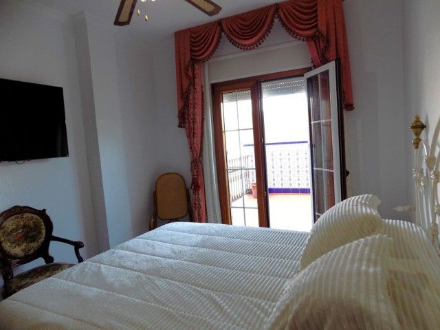 Maison mitoyenne avec 4 Chambres  à Alhaurín el Grande