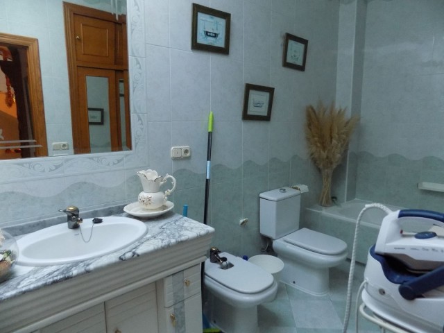 Maison mitoyenne avec 4 Chambres  à Alhaurín el Grande