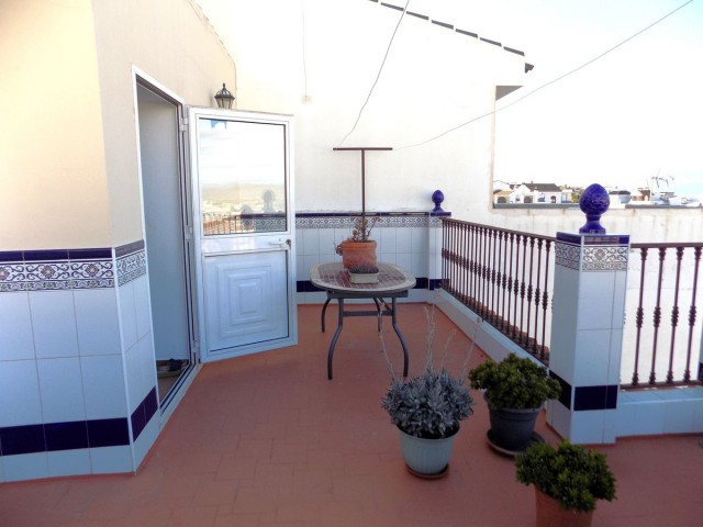 Maison mitoyenne avec 4 Chambres  à Alhaurín el Grande