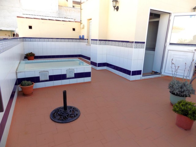 Maison mitoyenne avec 4 Chambres  à Alhaurín el Grande