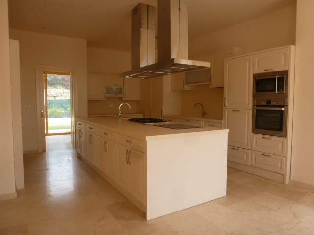 Villa con 5 Dormitorios  en Benahavís