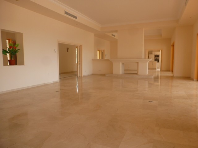 Villa con 5 Dormitorios  en Benahavís