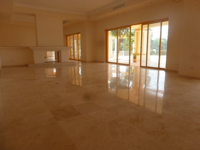 Villa con 5 Dormitorios  en Benahavís