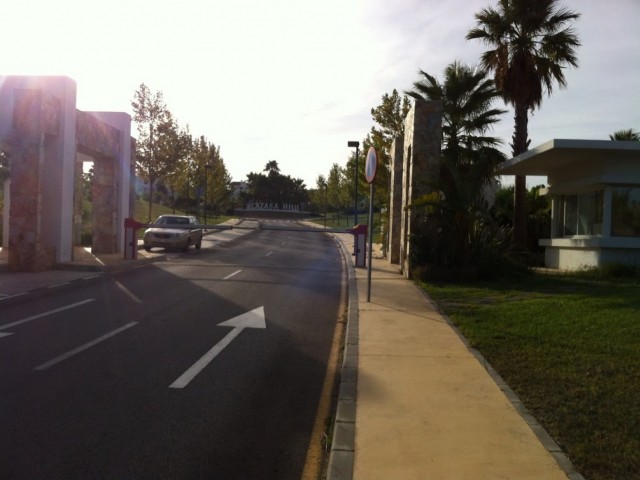  Plot in Casares