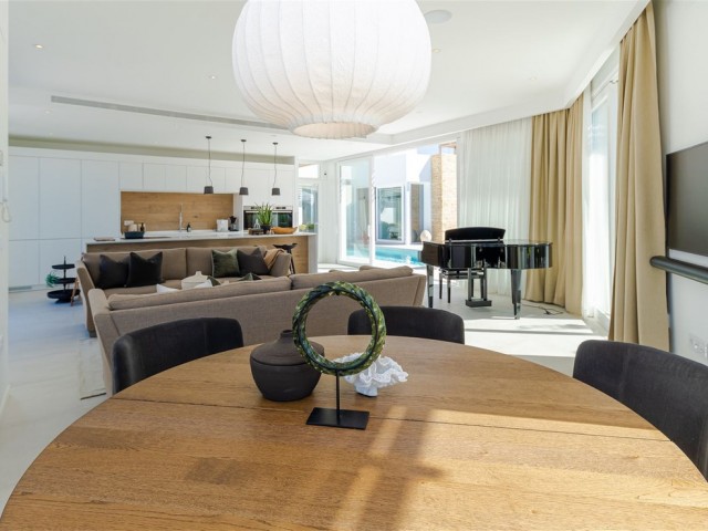 9 Bedrooms Villa in Riviera del Sol