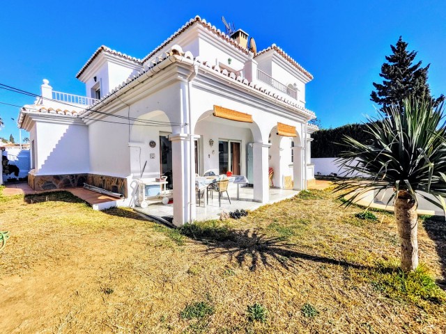 4 Bedrooms Villa in Benalmadena Costa