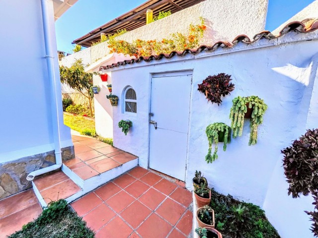 4 Bedrooms Villa in Benalmadena Costa