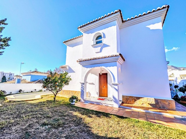 4 Bedrooms Villa in Benalmadena Costa