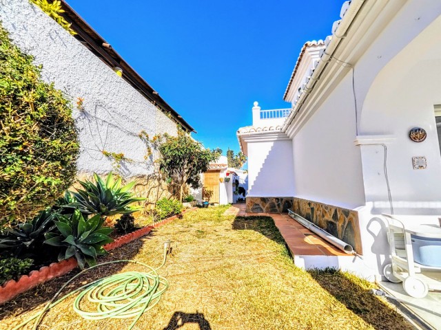 4 Bedrooms Villa in Benalmadena Costa