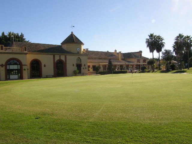  Grundstück in San Roque Club