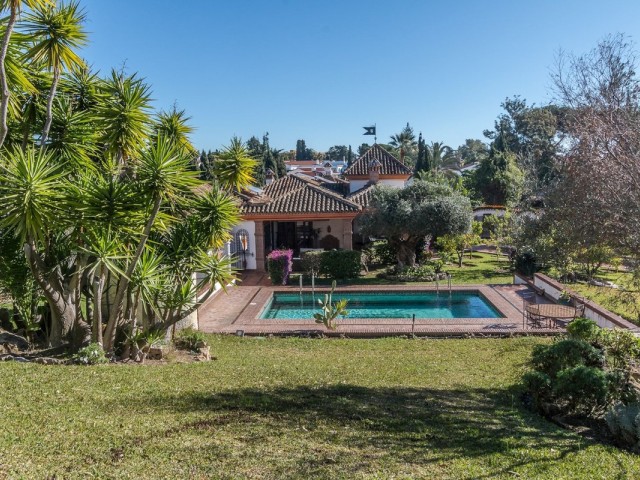 Villa con 4 Dormitorios  en Costabella