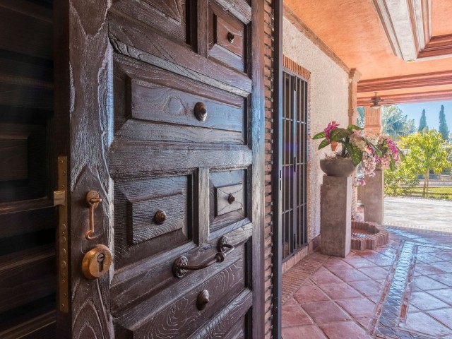 Villa con 4 Dormitorios  en Costabella