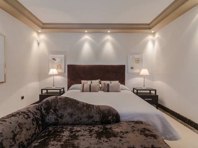 Villa con 4 Dormitorios  en Costabella