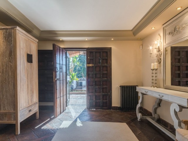 Villa con 4 Dormitorios  en Costabella