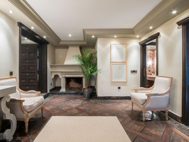 Villa con 4 Dormitorios  en Costabella