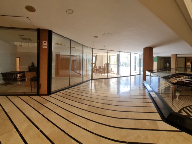 Commercial in Puerto Banús