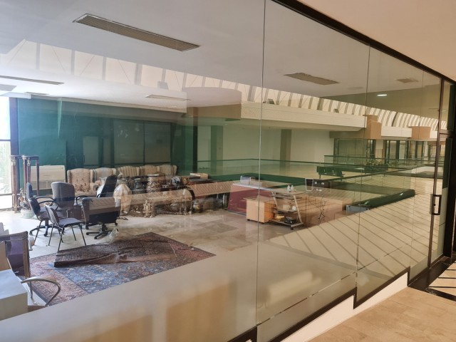 Commercial in Puerto Banús