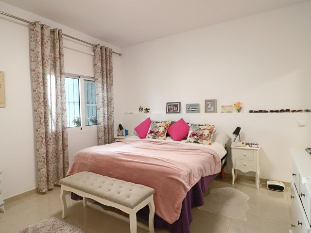Apartamento con 5 Dormitorios  en Riviera del Sol