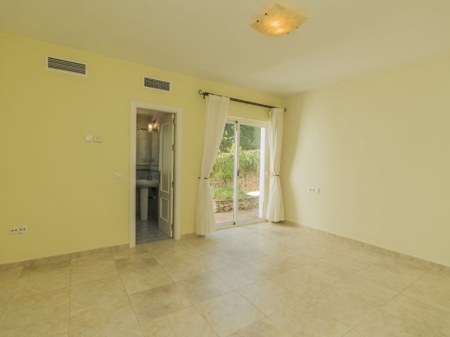 Villa con 5 Dormitorios  en Valtocado