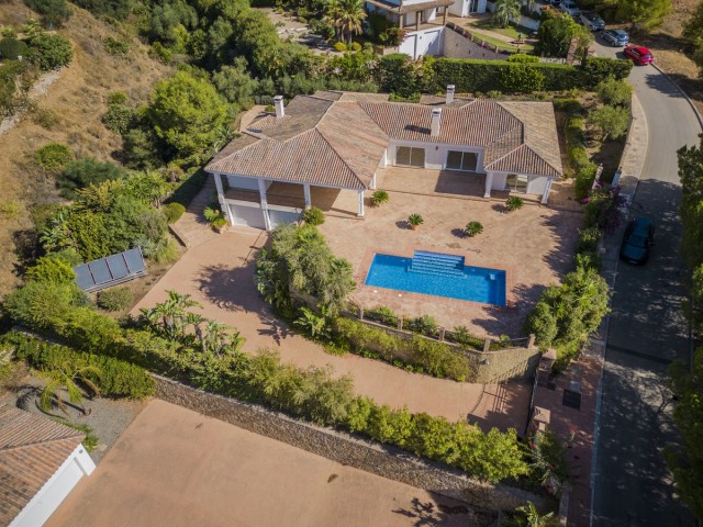 5 Bedrooms Villa in Valtocado