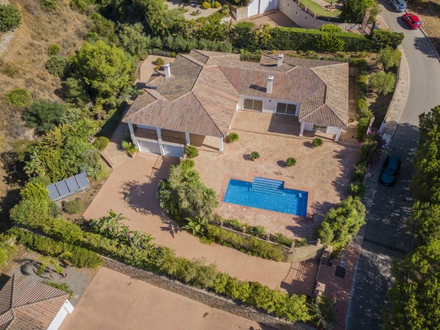 5 Bedrooms Villa in Valtocado