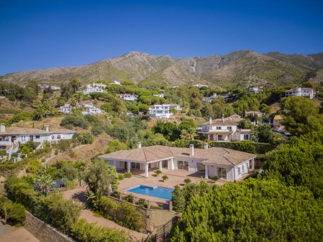 5 Bedrooms Villa in Valtocado
