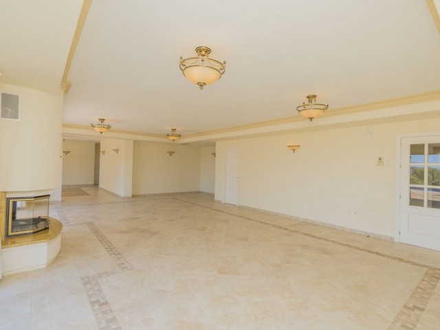 5 Bedrooms Villa in Valtocado
