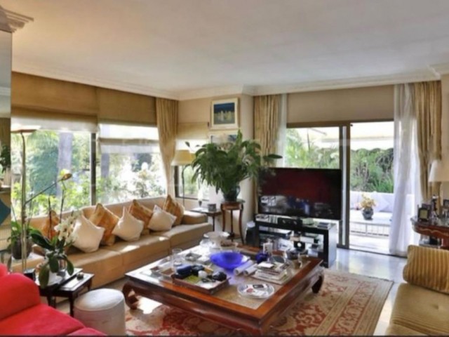 Apartment, Marbella, R4639984
