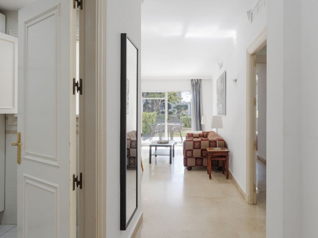 Apartment, Nueva Andalucia, R4641295