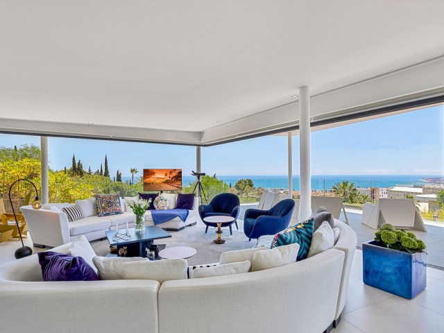 5 Bedrooms Villa in Fuengirola