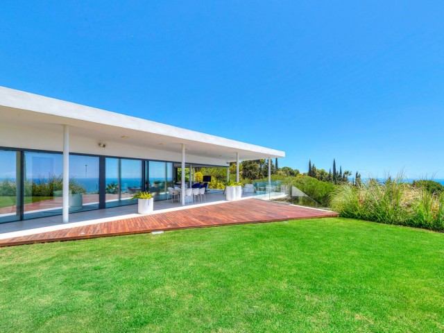 5 Bedrooms Villa in Fuengirola