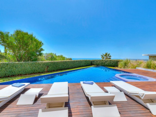5 Bedrooms Villa in Fuengirola