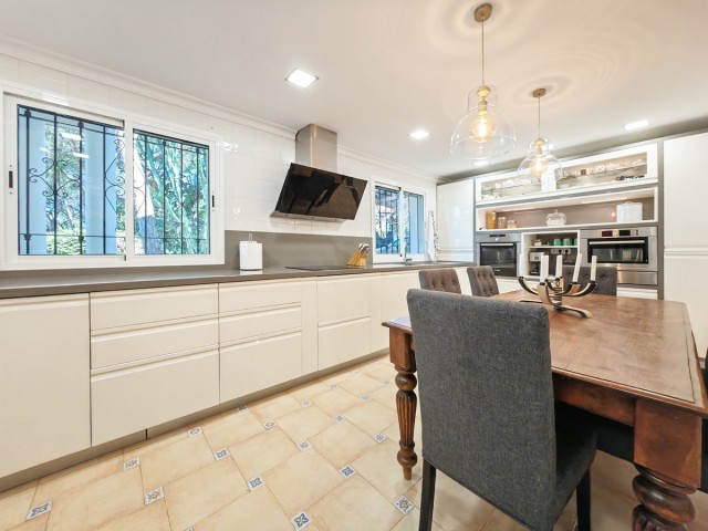 4 Soveroms Villa i Marbesa