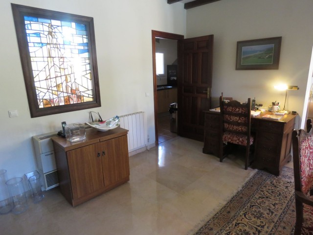 4 Bedrooms Villa in El Paraiso
