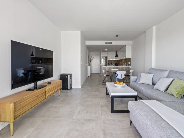Apartment, Estepona, R4653088