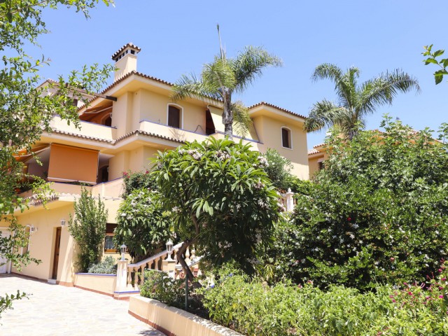 4 Schlafzimmer Villa in San Pedro de Alcántara