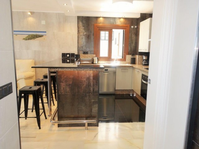 2 Bedrooms Apartment in Puerto Banús