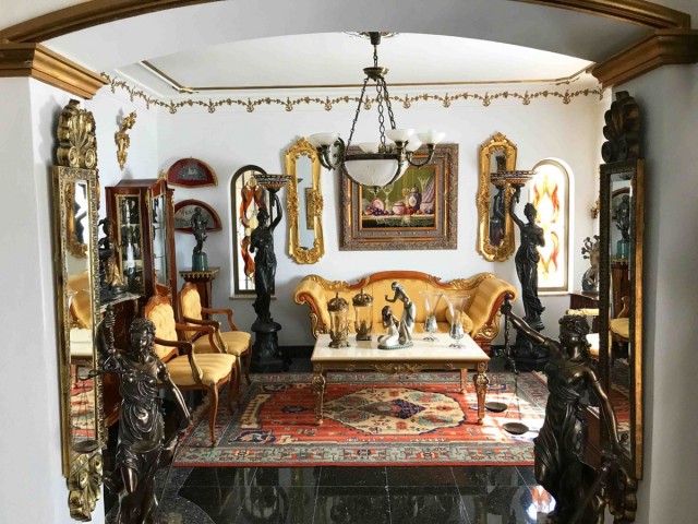 4 Bedrooms Villa in Mijas