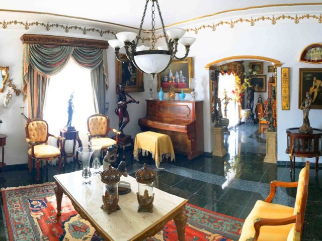 4 Bedrooms Villa in Mijas