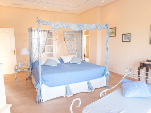 7 Schlafzimmer Villa in Estepona