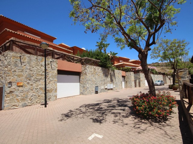 Villa, Santa Clara, R4198714