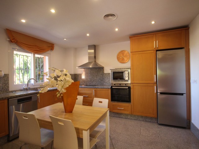 Villa, Santa Clara, R4198714