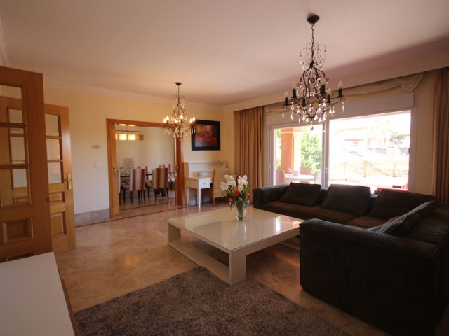 Villa con 3 Dormitorios  en Santa Clara