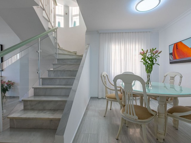 4 Schlafzimmer Villa in Costabella