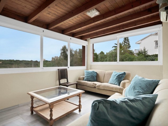 5 Bedrooms Villa in Elviria