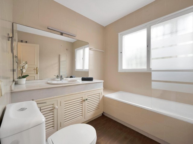 5 Schlafzimmer Villa in Elviria