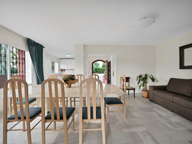 5 Sovrums Villa i Elviria